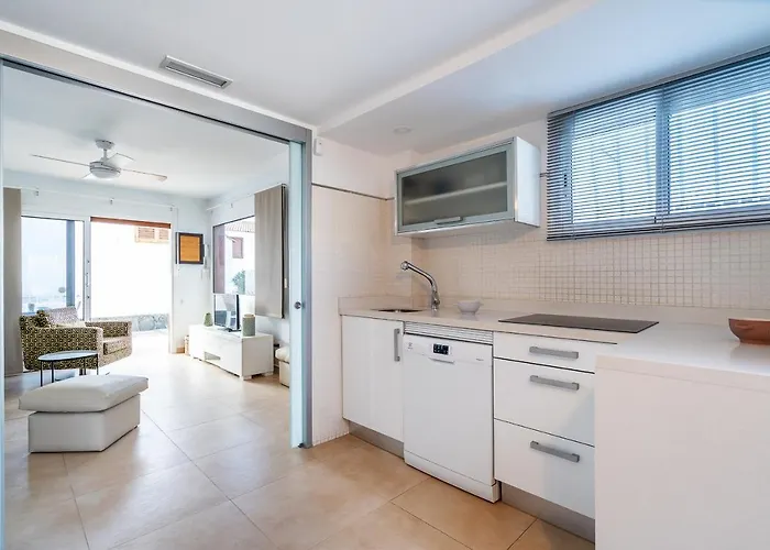 Bonito Con Piscina Junto A La Playa * San Bartolomé